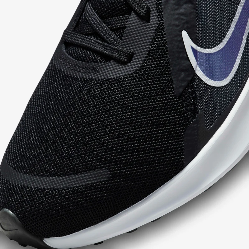 Nike Women's Quest 5 Road Running Shoe